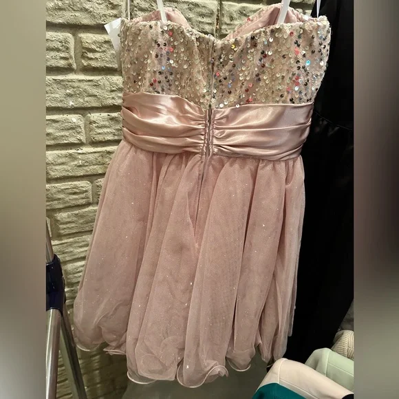 rose colored strapless dress with tulle and sequins - new with tags - size 7 - Picture 3 of 3